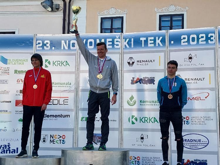 1168124195720230410_171319.jpg-nm-tek.si