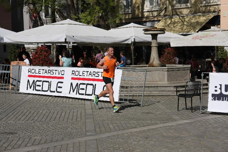 21712849008IMG_3376.JPG-nm-tek.si