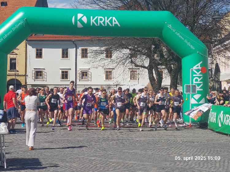 2174437584220250405_150012.jpg-nm-tek.si