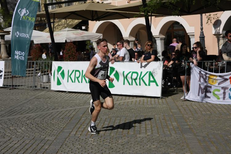 41712848539IMG_3328.JPG-nm-tek.si